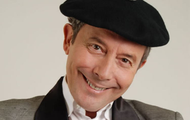 Enrique Fischer. “Si se respira cultura en el hogar, el chico también estará incluido”